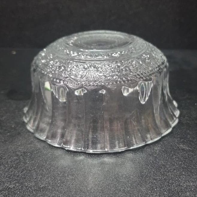 KIG Indonesia Glass Berry Bowl, Vintage Diamonds & Vines Design, Fluted Edges - Thumbnail 10
