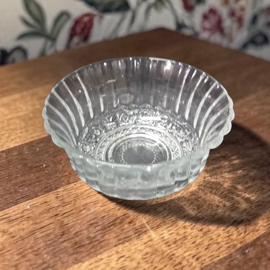 KIG Indonesia Glass Berry Bowl, Vintage Diamonds & Vines Design, Fluted Edges
