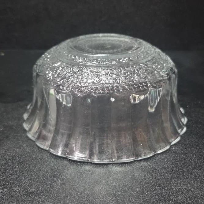 KIG Indonesia Glass Berry Bowl, Vintage Diamonds & Vines Design, Fluted Edges - Thumbnail 8