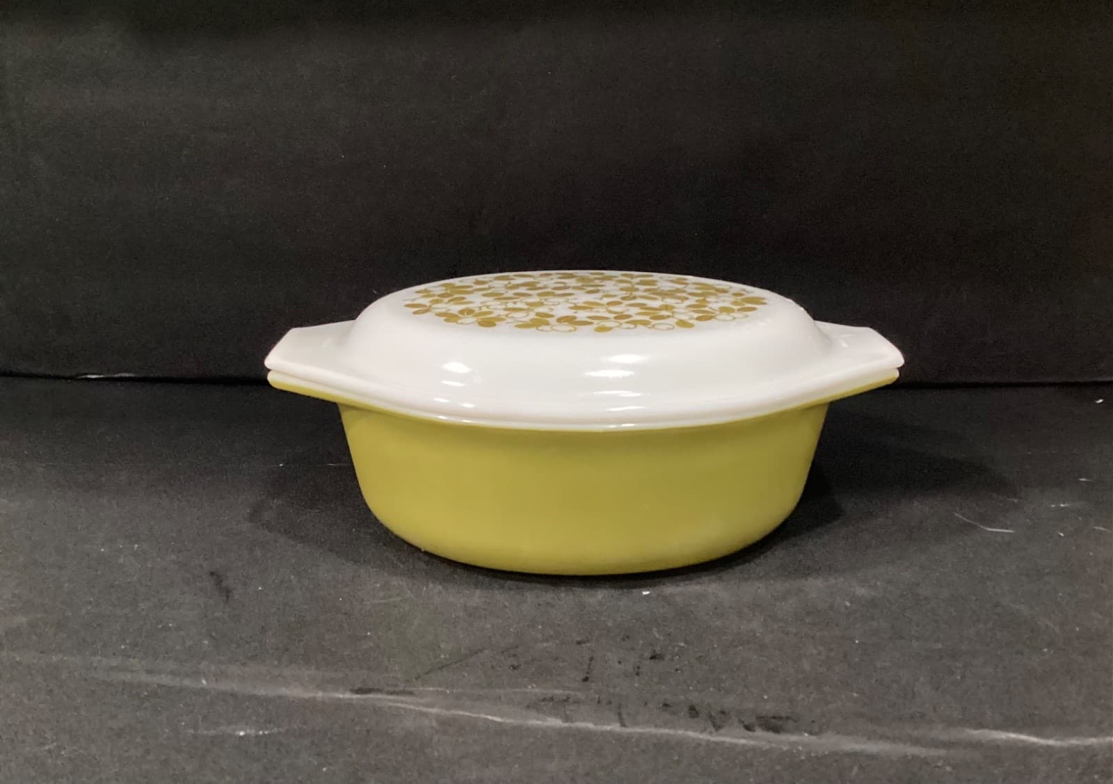 Vintage PYREX Verde Green Olive 2 1/2 QT with Lid 045 Casserole Dish - Thumbnail 8