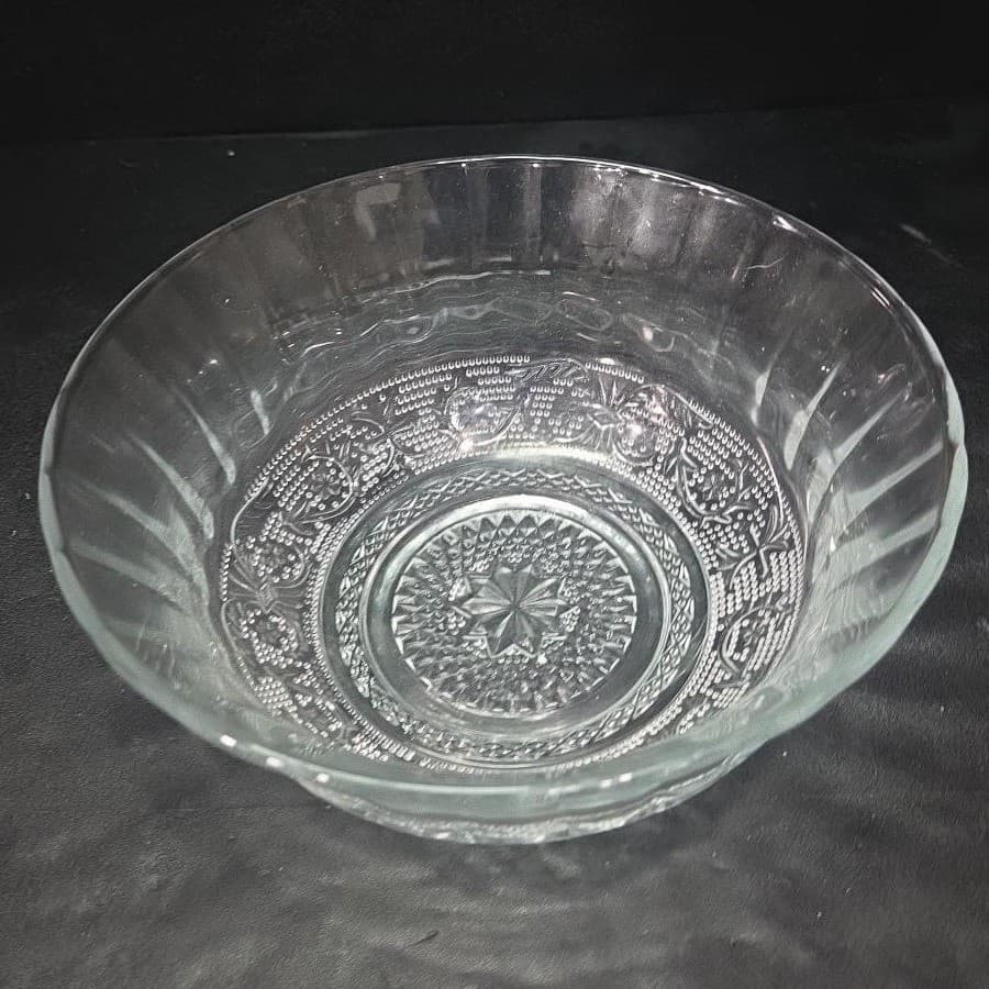 KIG Malaysia Cut Glass Serving Bowl, Diamond Fleur De Lis Design, Centerpiece - Thumbnail 2
