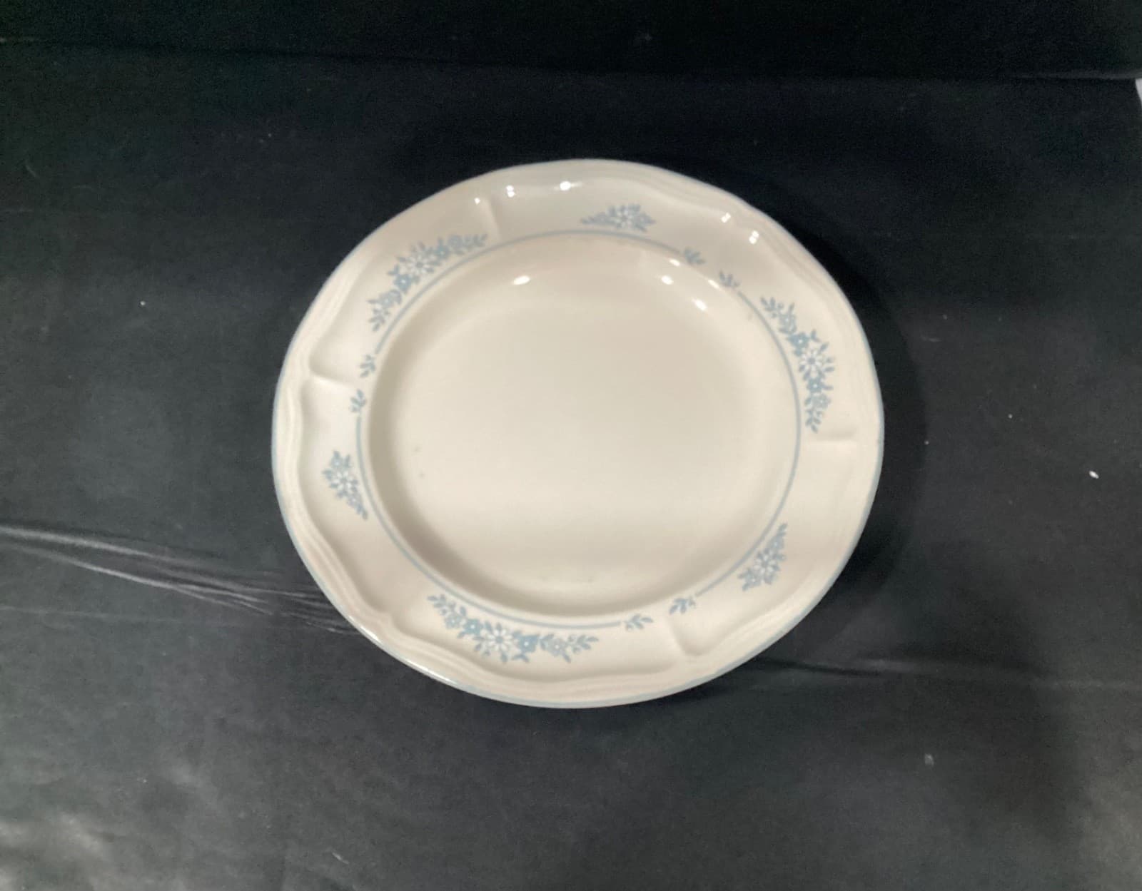 Vintage Brick Oven Stoneware Vineyard Dinner Plates 10.75” Blue Floral Farmhouse - Thumbnail 2
