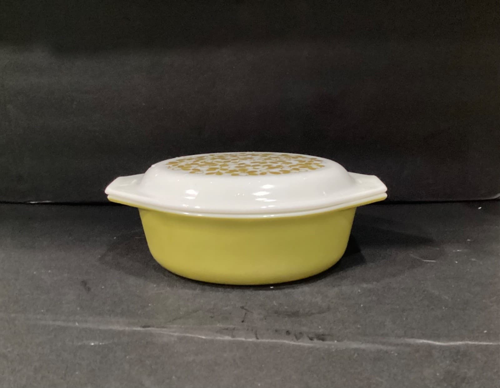 Vintage PYREX Verde Green Olive 2 1/2 QT with Lid 045 Casserole Dish - Thumbnail 10