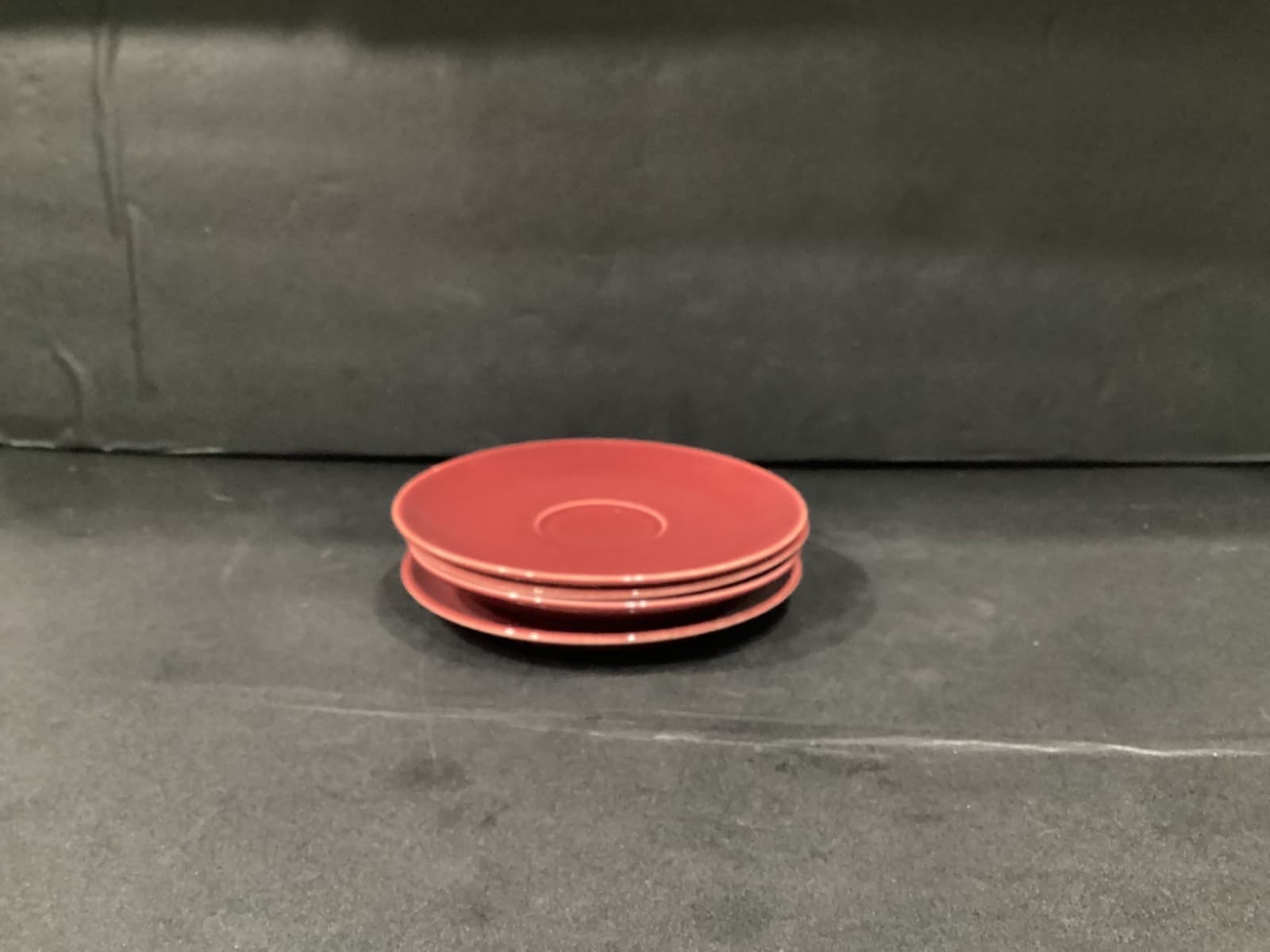 Universal "Ballerina Burgundy" Saucer Plates Set of 4 - Thumbnail 9