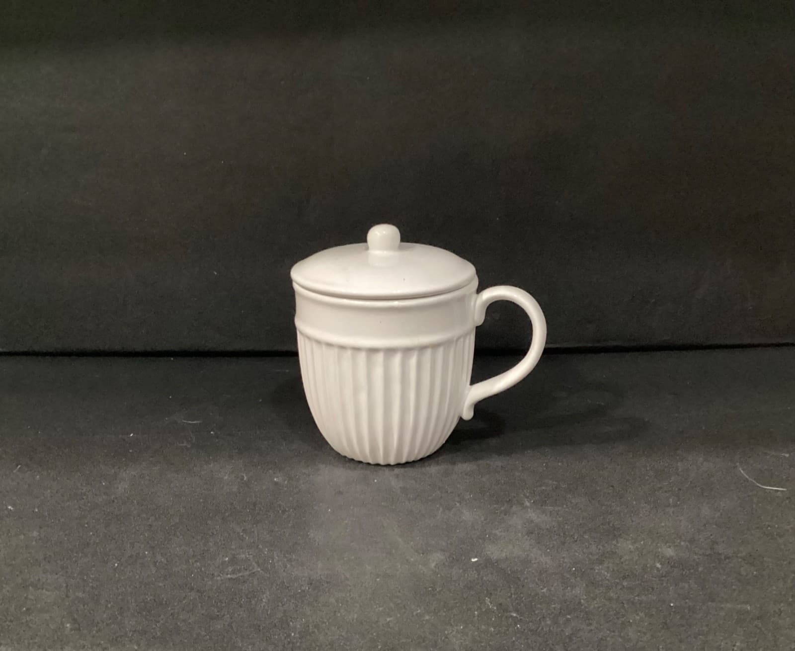 Mud Pie Stoneware "Suits me to a tea" Coffee/Tea Mug with Lid - Thumbnail 10