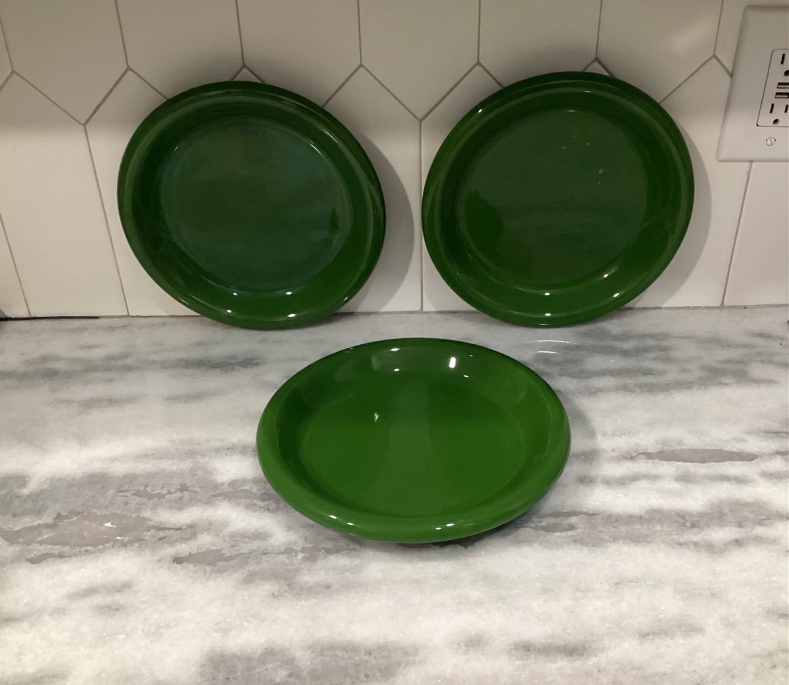 Bitossi 11" Dinner Plates Solid Green Textured Leaf Rim Made In Italy Lot Of 3