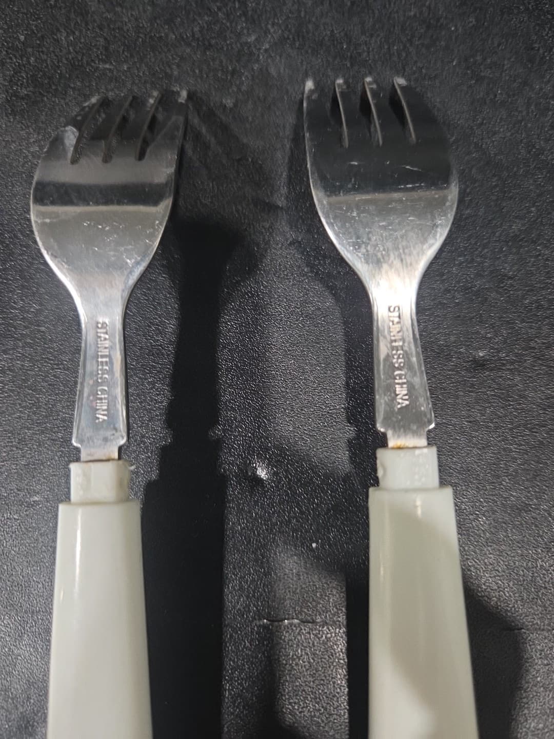 Corelle Plain White Salad Forks, Set Of 2, Vtg Dinner Forks, Collectible Corelle - Thumbnail 3