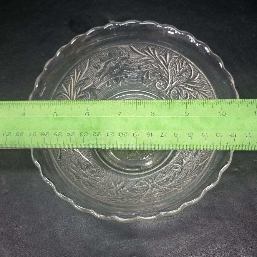 Anchor Hocking Sandwich Glass Deep Bowl, Vintage Daisy Pattern Dish, Centerpiece - Thumbnail 6