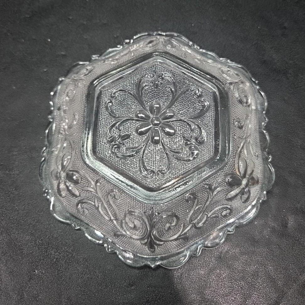 Indiana Glass Tiara Hexagon Bowls, Set of 2, Vintage Daisy Pattern Tableware - Thumbnail 4