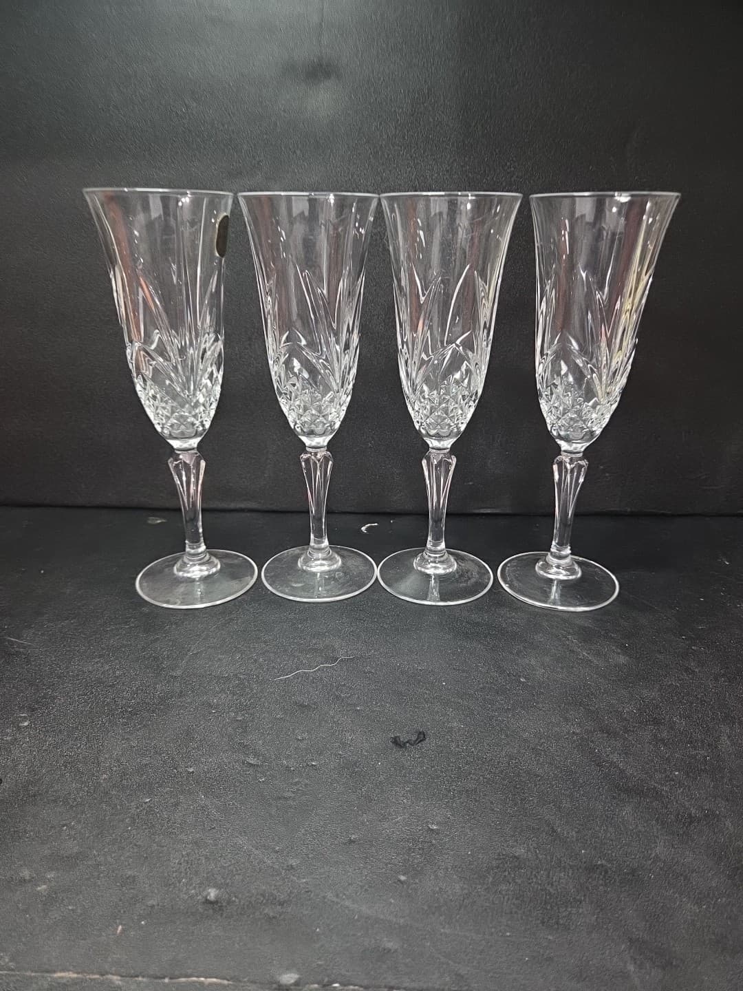 Salzburg by Cristal De Flandre Champagne Flutes, Vintage French Glass, Set of 4 - Thumbnail 4