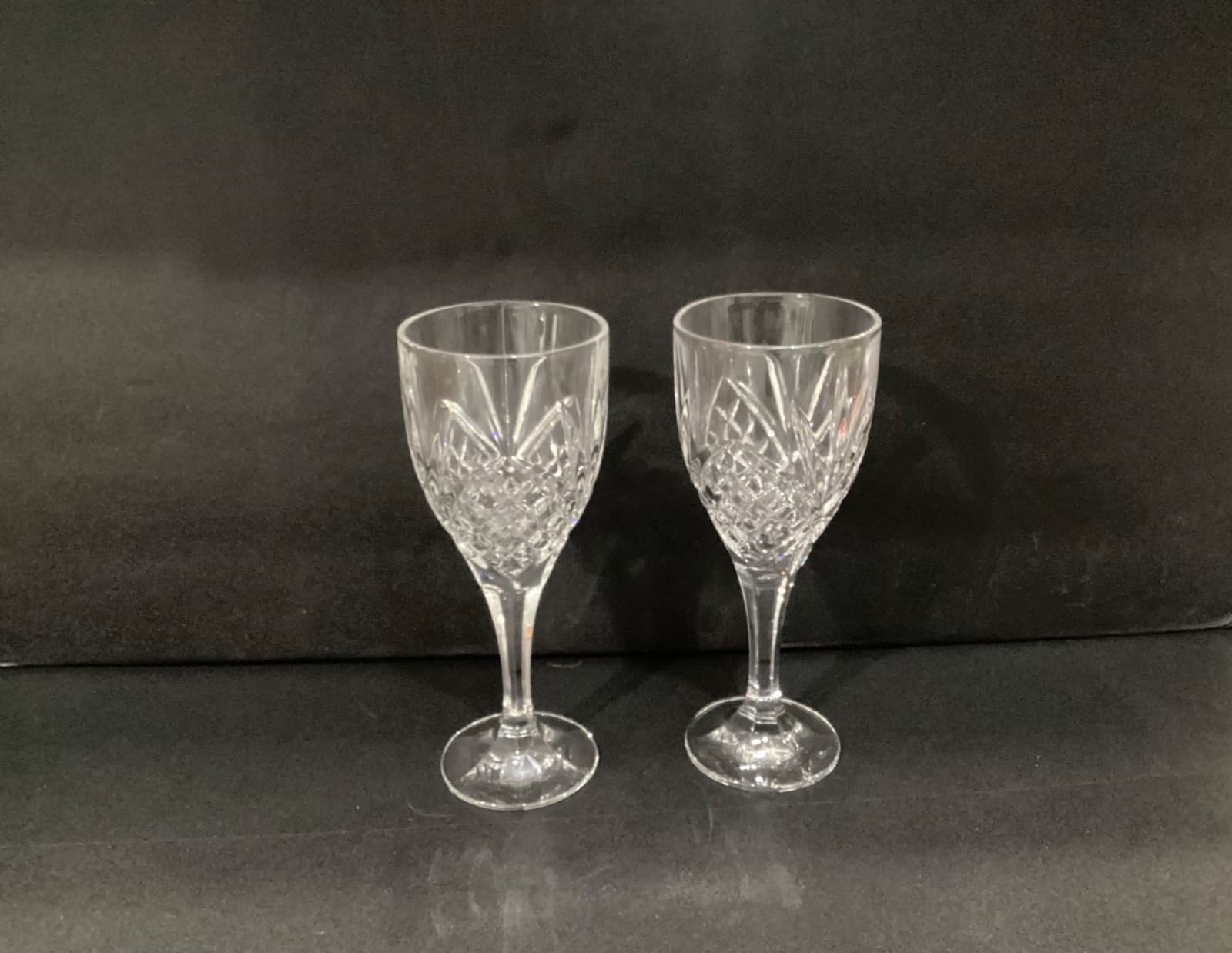 Dublin by Godinger Clear Crystal Wine Glass Goblets HEAVY 8" Set of 2 - Thumbnail 10