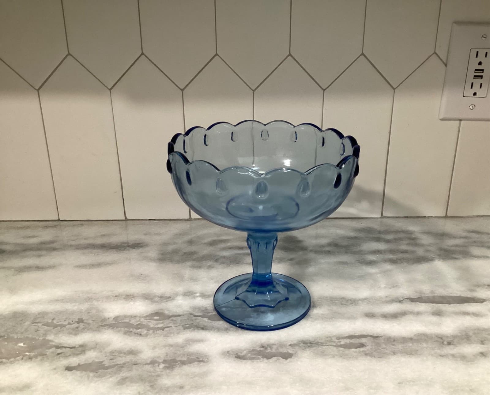 Vintage Indiana Glass 7.5" Pedestal Compote Teardrop Blue With Scalloped Rim - Thumbnail 10