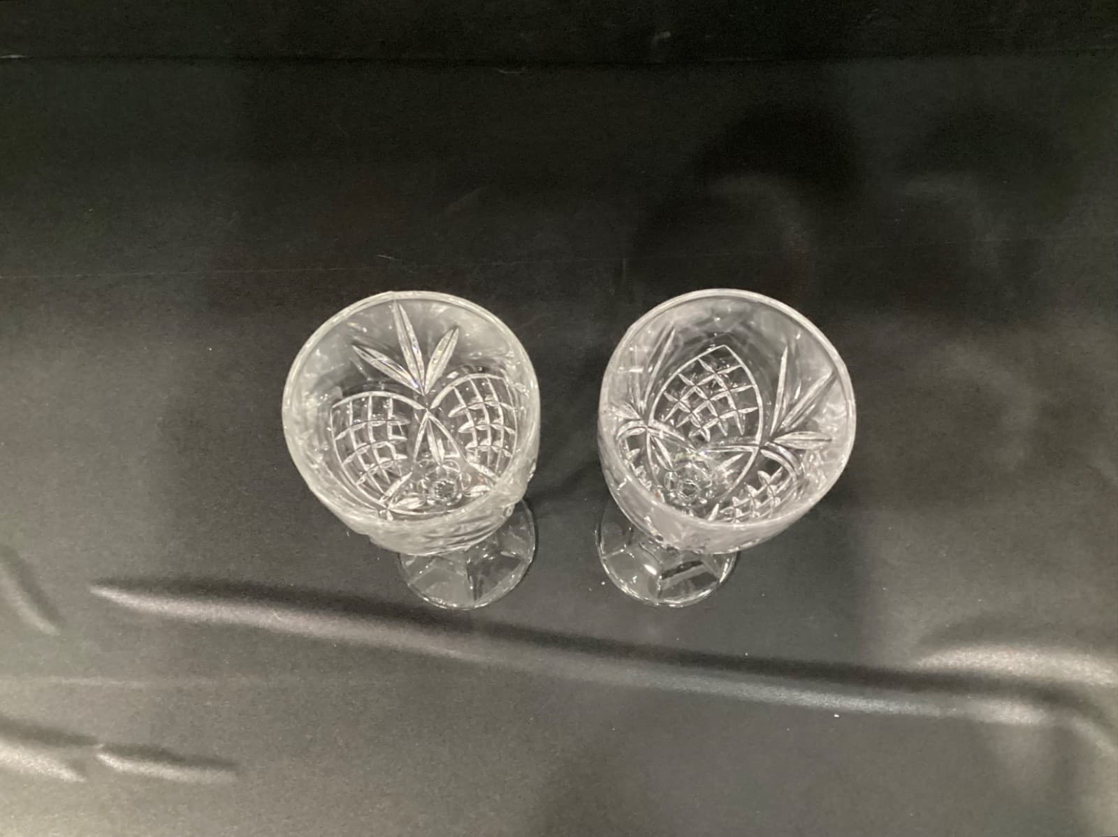 Dublin by Godinger Clear Crystal Wine Glass Goblets HEAVY 8" Set of 2 - Thumbnail 3