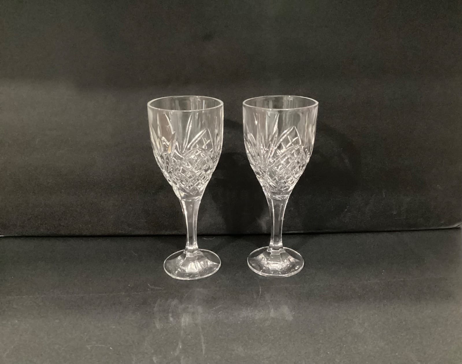 Dublin by Godinger Clear Crystal Wine Glass Goblets HEAVY 8" Set of 2 - Thumbnail 9