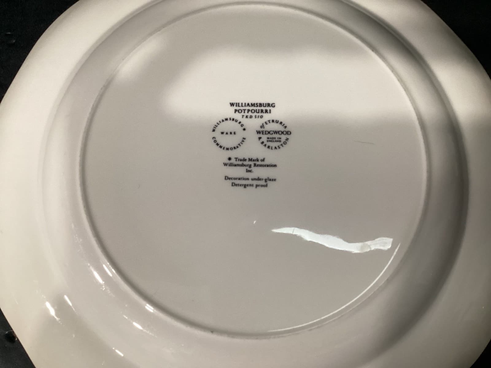 Wedgwood Williamsburg Potpourri Set of (4) 10" Rimmed Dinner Plates TKD510 - Thumbnail 4