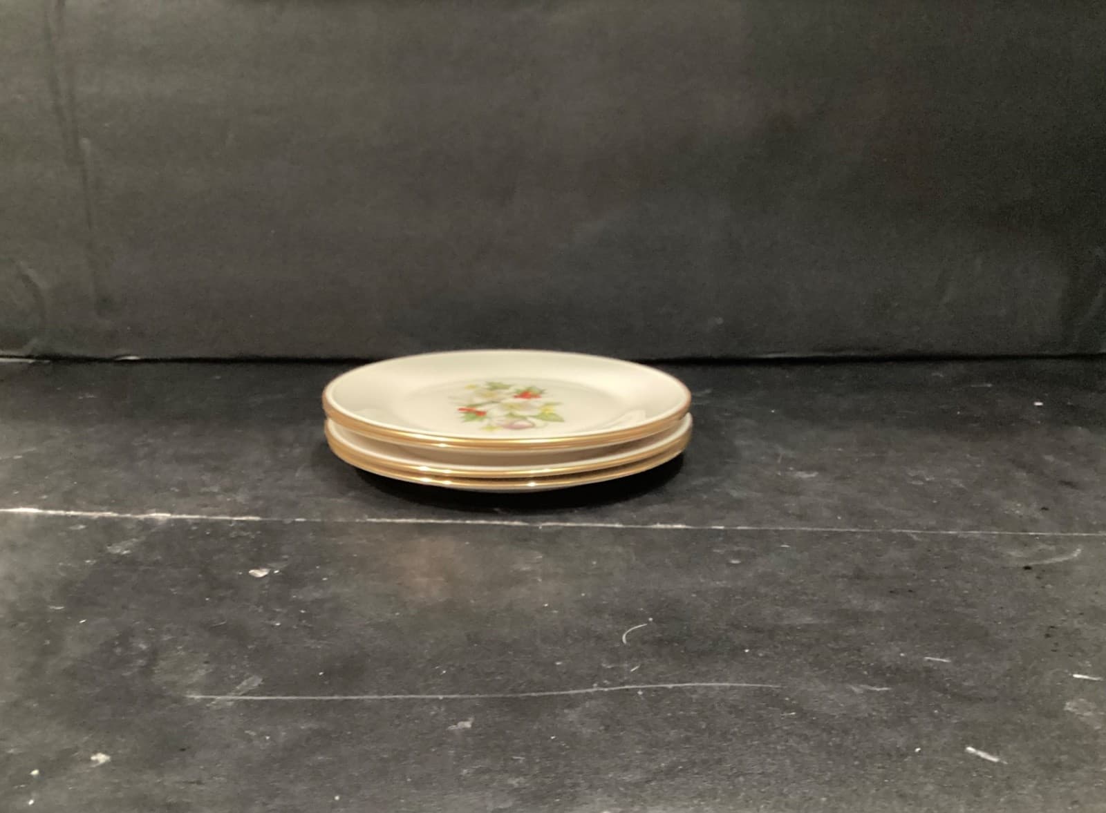 Lenox Holly & Floral Bread & Butter 6.5" Plates Special Collection Set of 4 - Thumbnail 7