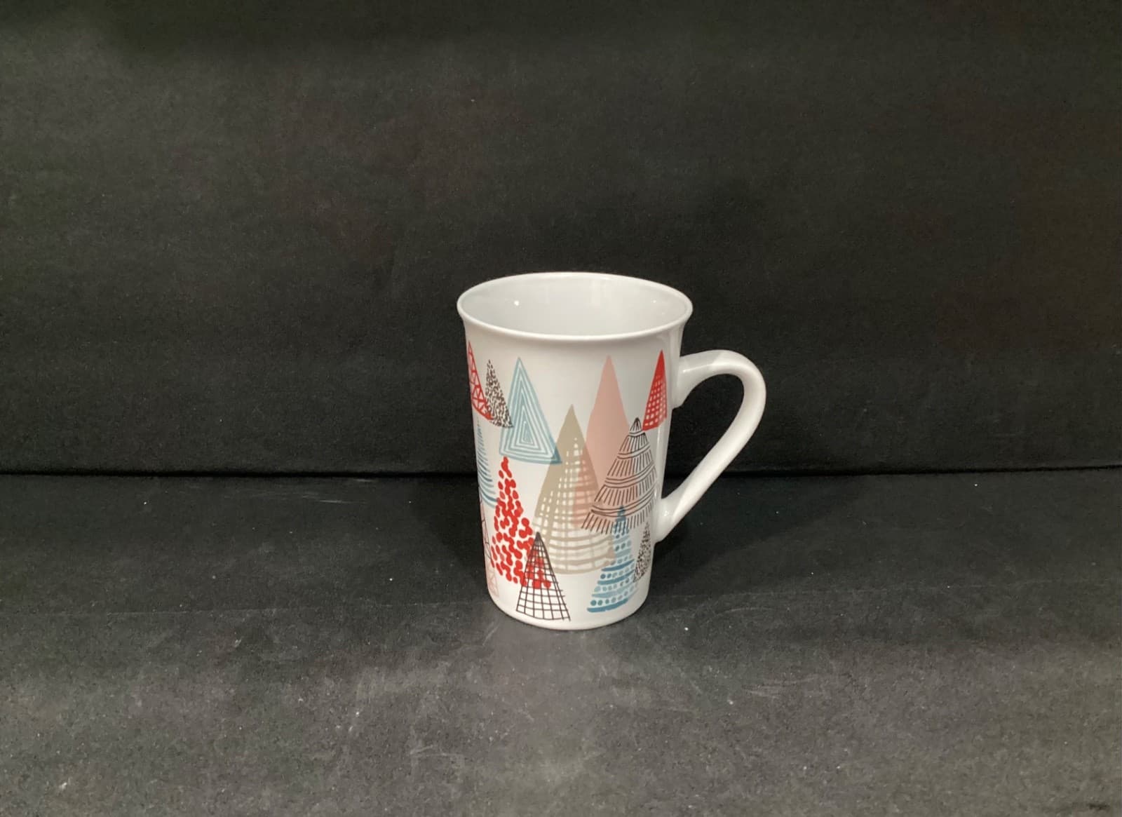 Starbucks Holiday Christmas Tree Mug 2017 White Ceramic 11 oz - Thumbnail 7
