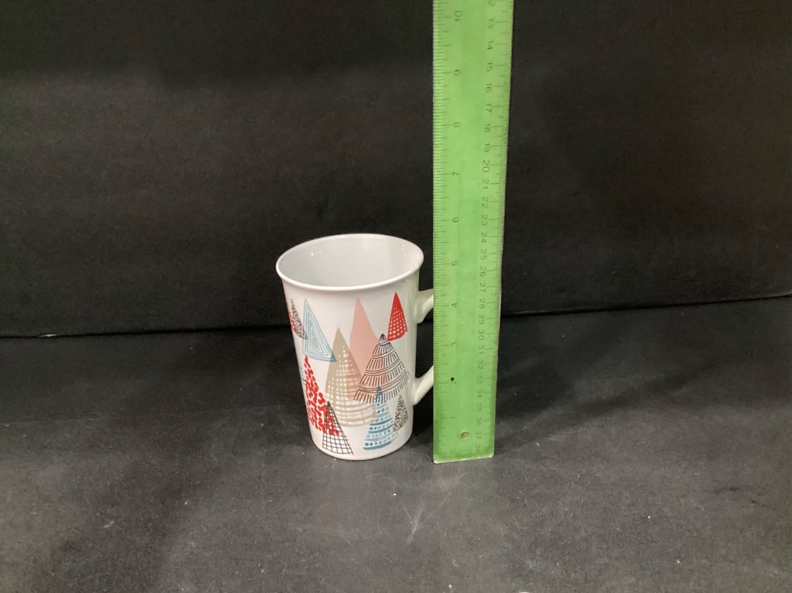 Starbucks Holiday Christmas Tree Mug 2017 White Ceramic 11 oz - Thumbnail 5