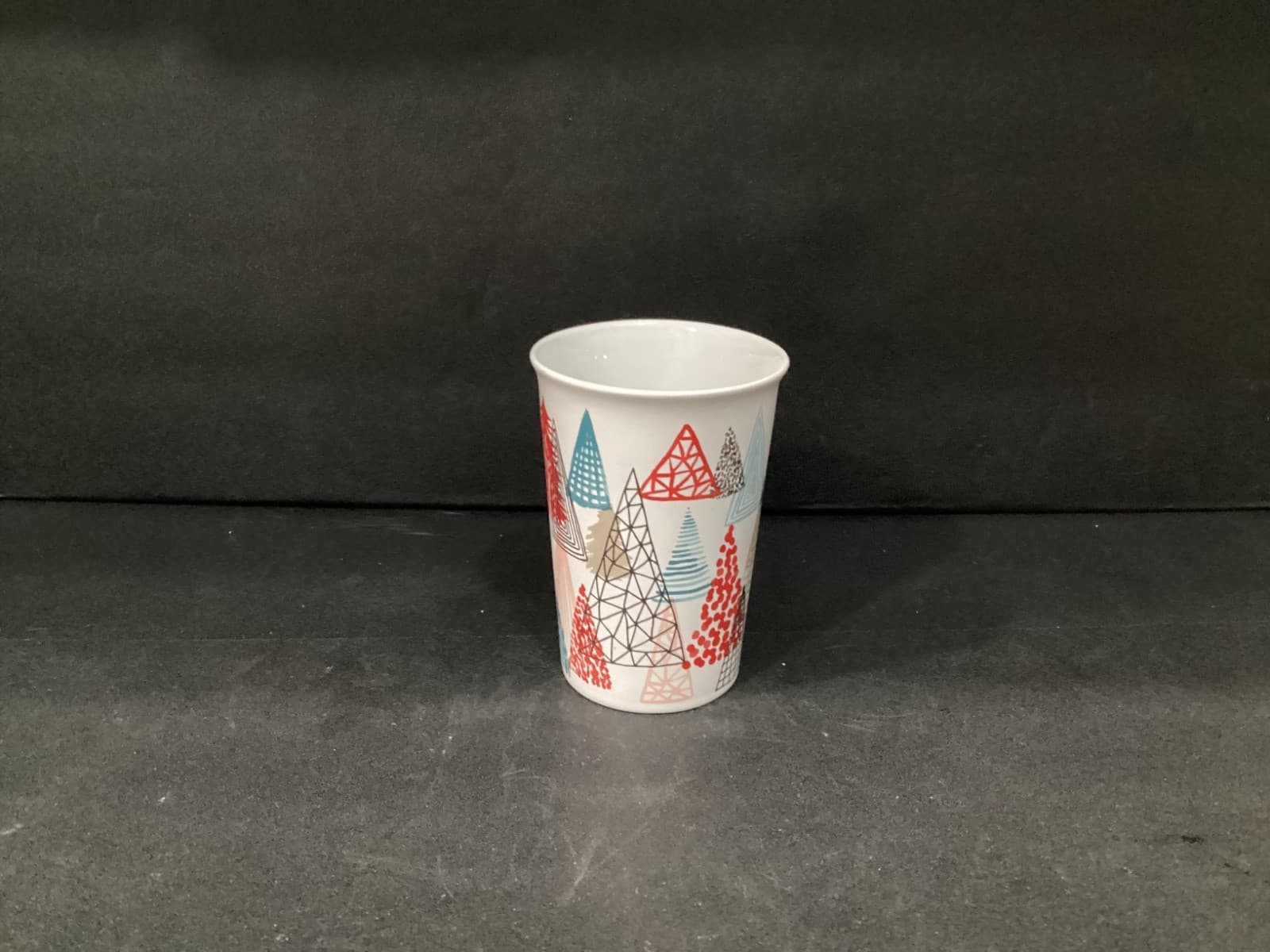 Starbucks Holiday Christmas Tree Mug 2017 White Ceramic 11 oz - Thumbnail 8