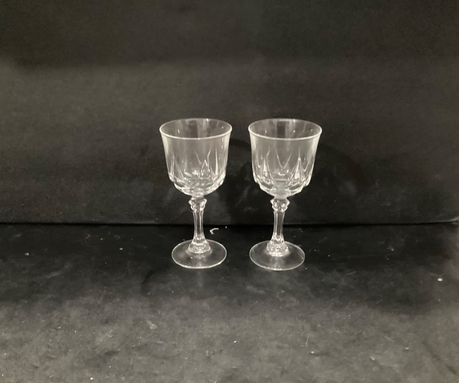 Cristal D'Arques Durand Auteuil Crystal 6” Stemmed Wine Goblets Glasses Set of 2 - Thumbnail 10