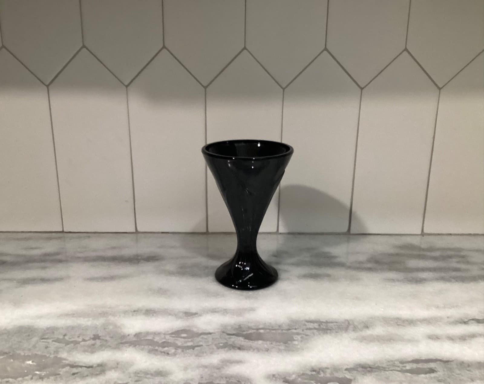 Arcoroc Black Amethyst Pilsner Martini Glass Embossed Leaf Pattern 6” France