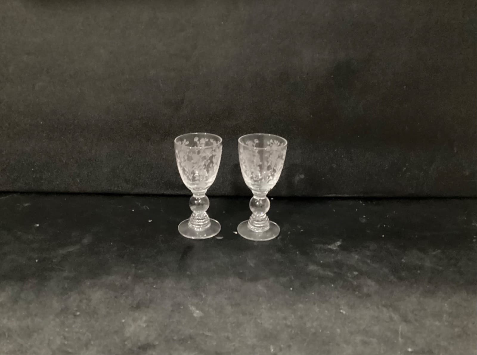 Duncan & Miller Lead Crystal Etched Elegant Glass Cordial Glass "First Love"