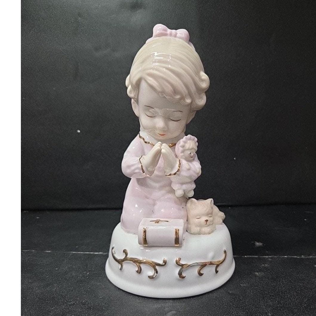 Sankyo Bedtime Prayer Praying Girl With Cat & Bible Figurine, Porcelain Statue - Thumbnail 2