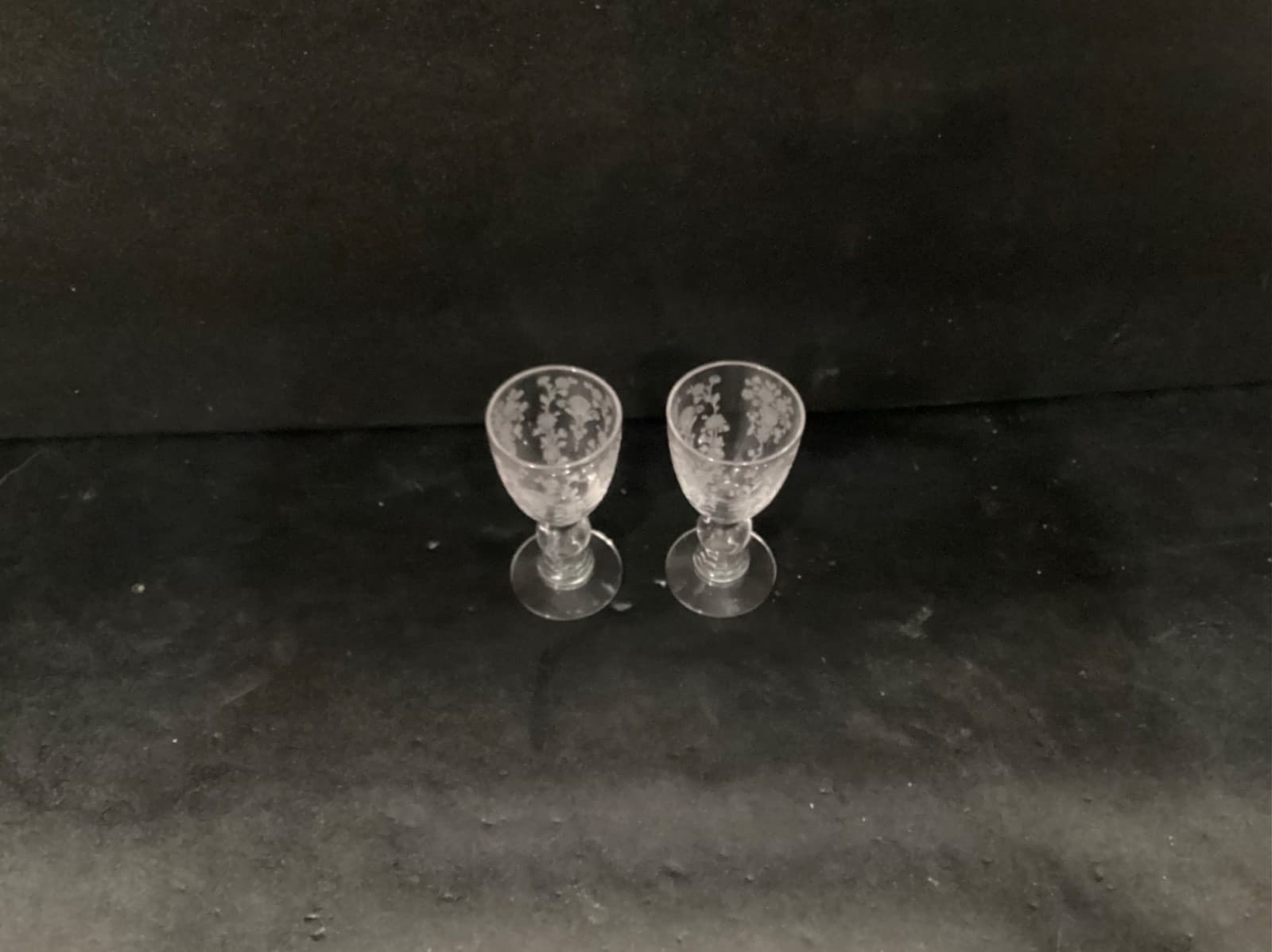 Duncan & Miller Lead Crystal Etched Elegant Glass Cordial Glass "First Love" - Thumbnail 2