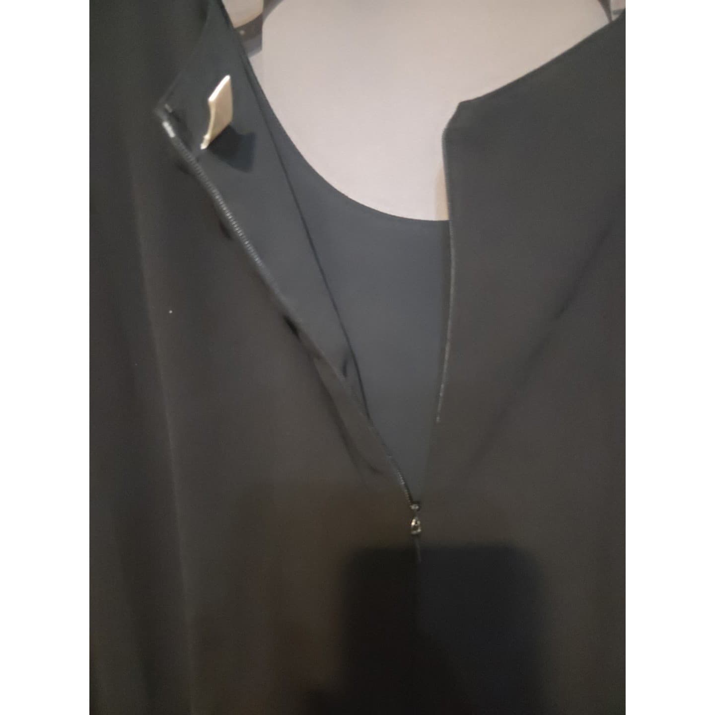 Dana Buchman Little Black Dress, Ruffle Hem, Women's Size 6, 100% Silk - Thumbnail 7