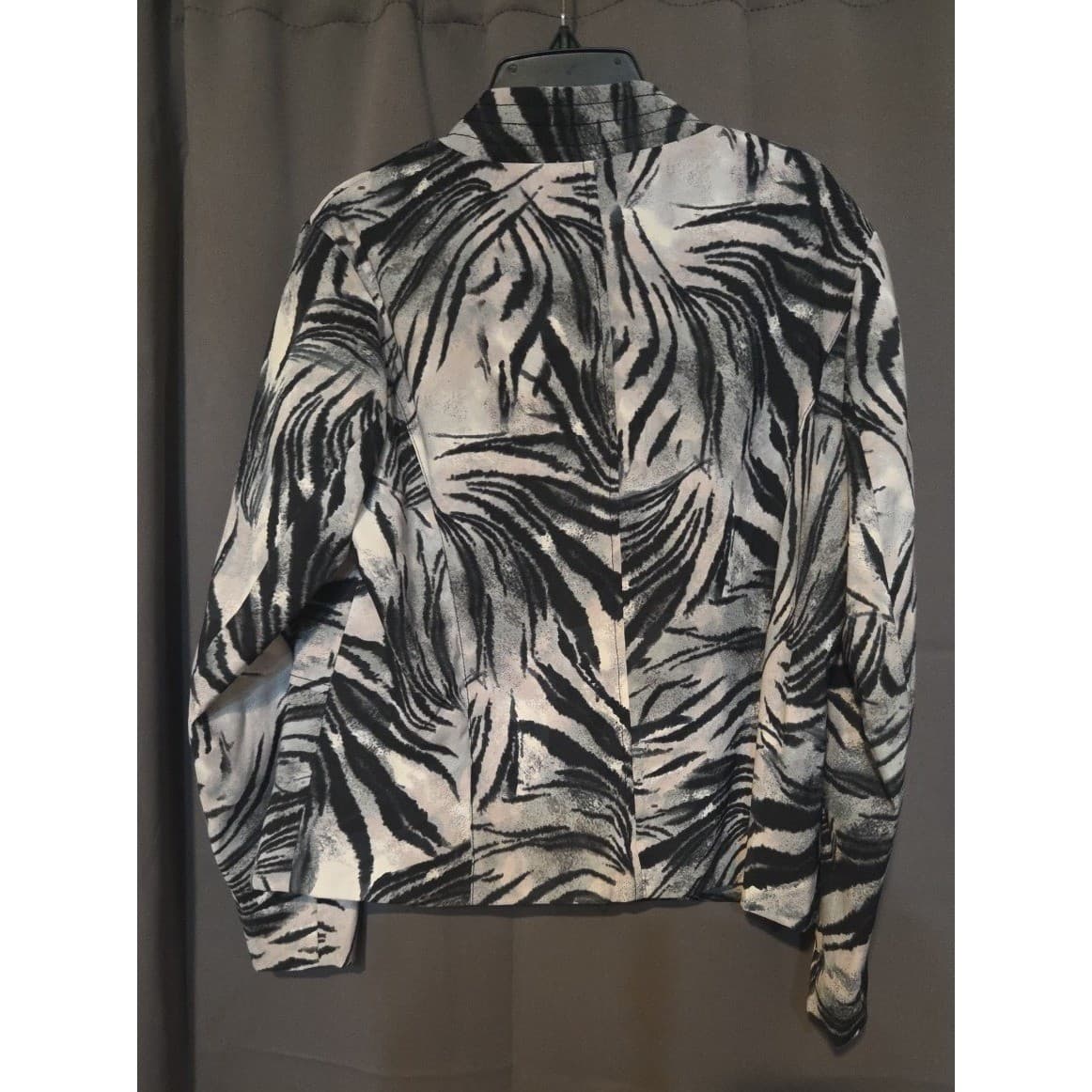 Molly & Maxx Petite Zebra Print Zip Front Blazer, Gray Black Jacket, Women's PS - Thumbnail 4