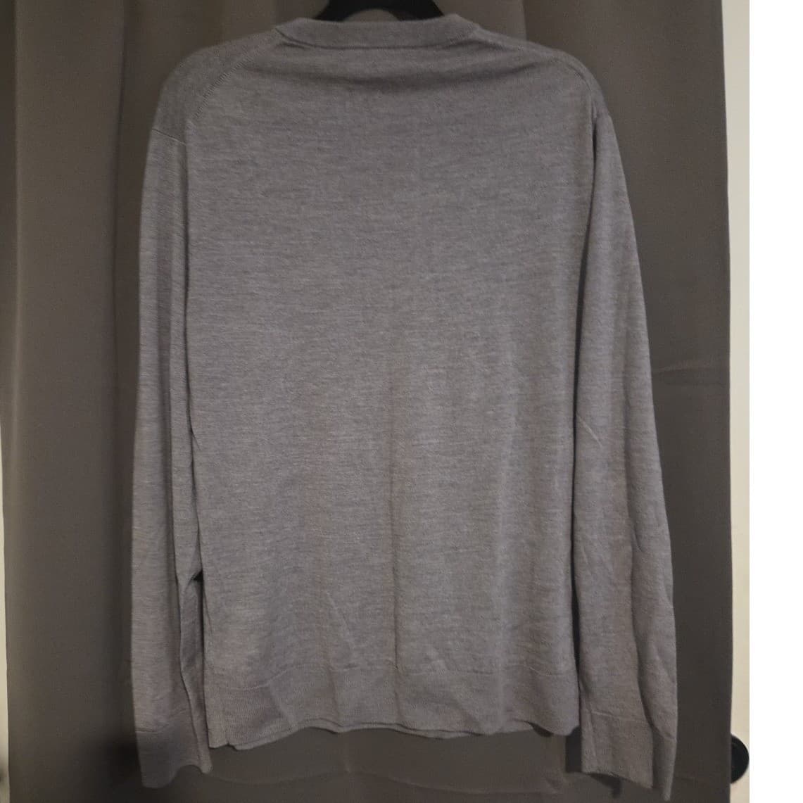 Brooks Brothers Brookstech Merino Grey Wool V-Neck Sweater, Men's Large - Thumbnail 4