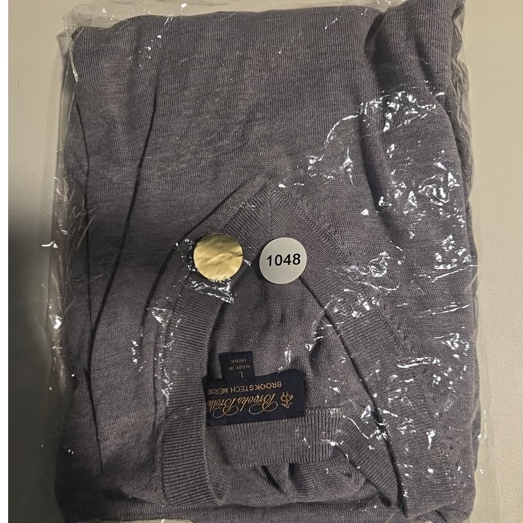 Brooks Brothers Brookstech Merino Grey Wool V-Neck Sweater, Men's Large - Thumbnail 8