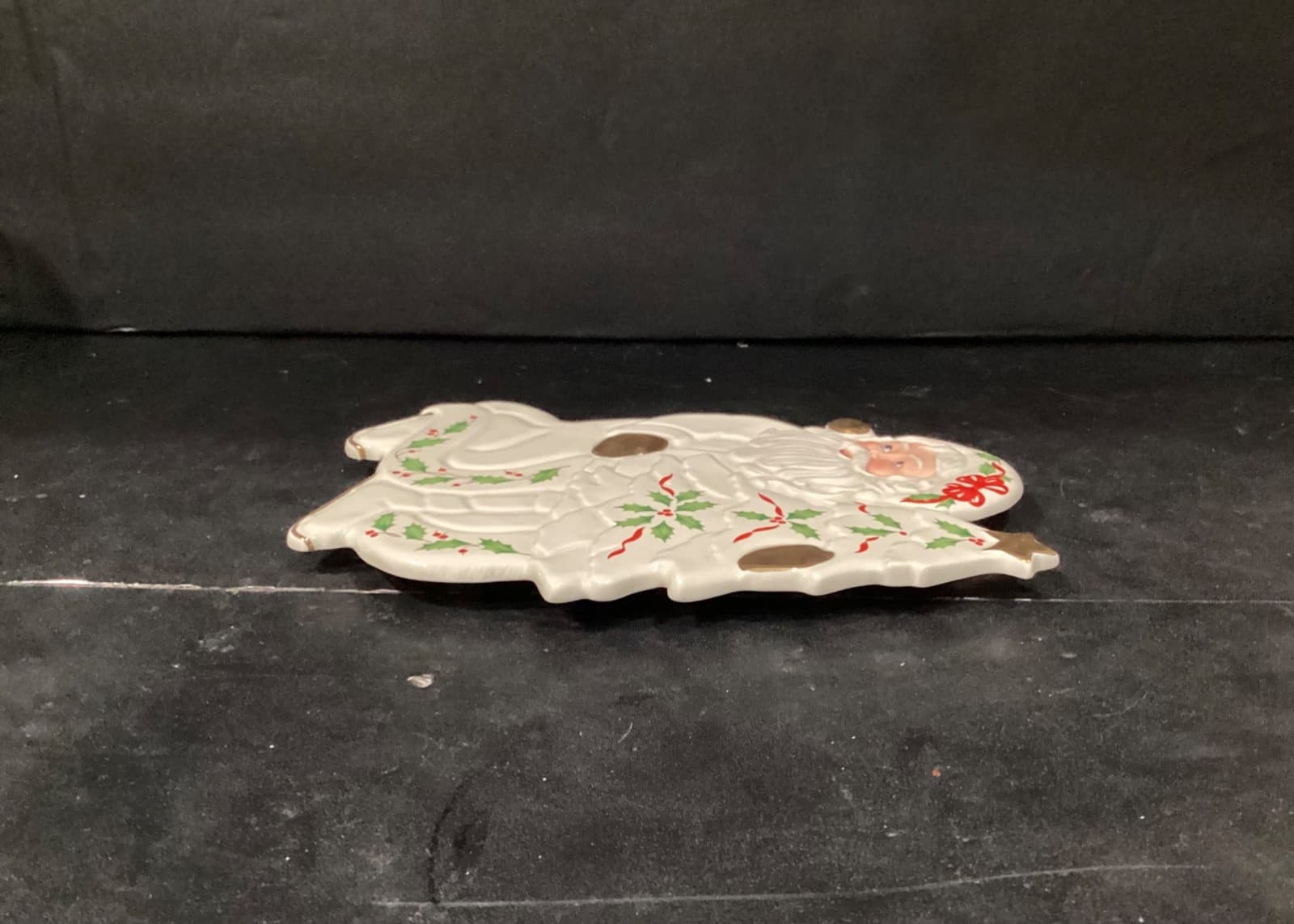 Vintage Lenox Christmas Santa Claus Trivet Gold Accents Holly Leaves - Thumbnail 4