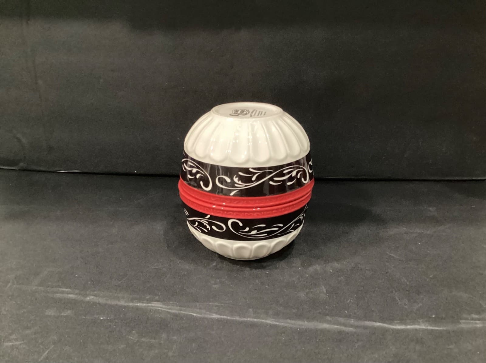 2 Cracker Barrel Susan Winget Day Break White Black Rooster Cereal Soup Bowls * - Thumbnail 9