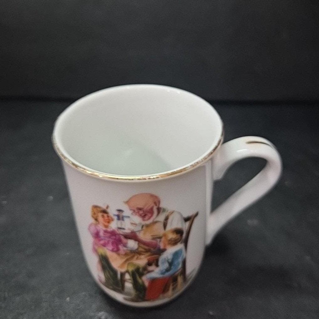 Norman Rockwell "The Toymaker" Gold Rim Mug, Replacement Collectible Drinkware - Thumbnail 6