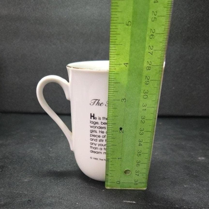 Norman Rockwell "The Toymaker" Gold Rim Mug, Replacement Collectible Drinkware - Thumbnail 9