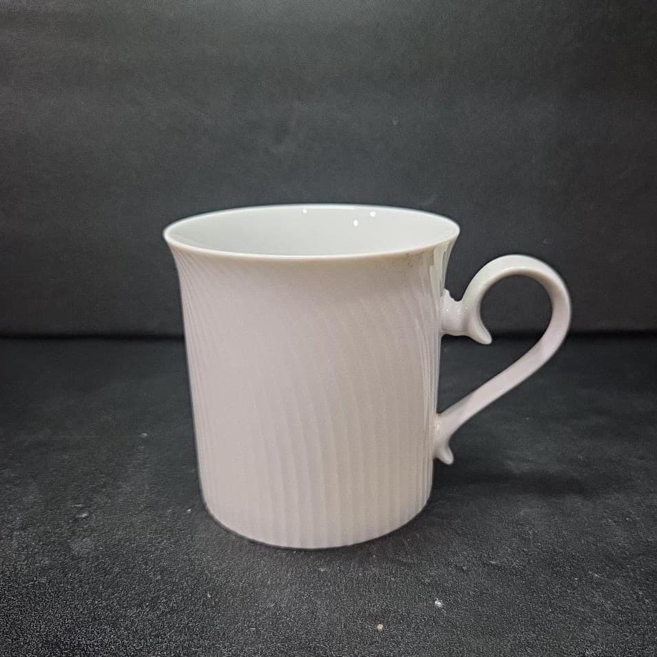 Dansk Tapestries Winter White Mug, Jack Lenor Larsen, Curved Lines Coffee Cup - Thumbnail 4