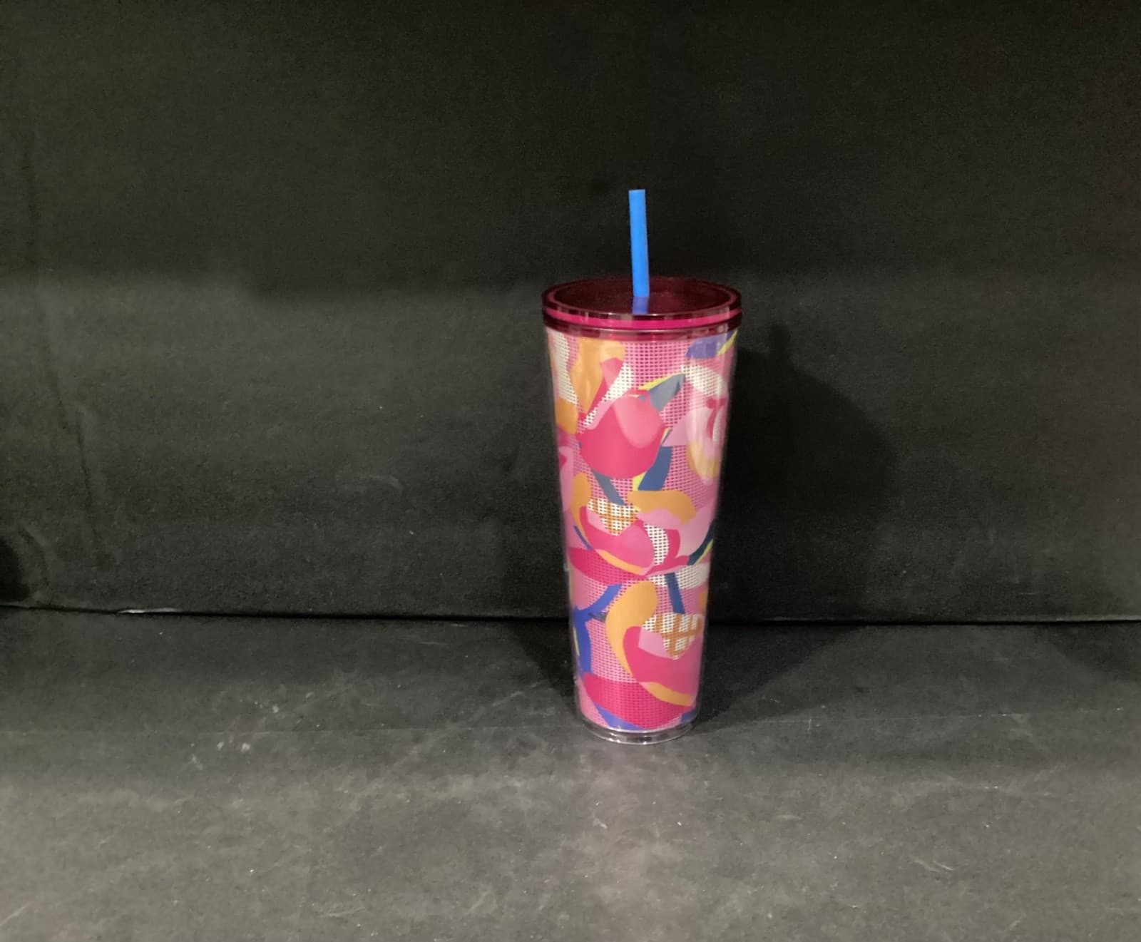 STARBUCKS Spring 2023 Pink Floral Cold Cup Tumbler Venti 24 oz Blue Straw - Thumbnail 3