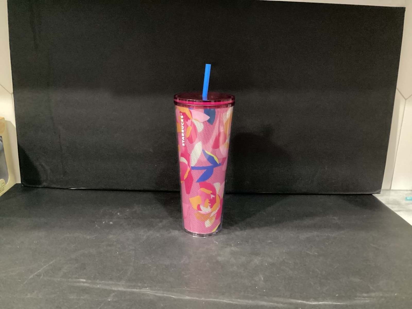 STARBUCKS Spring 2023 Pink Floral Cold Cup Tumbler Venti 24 oz Blue Straw