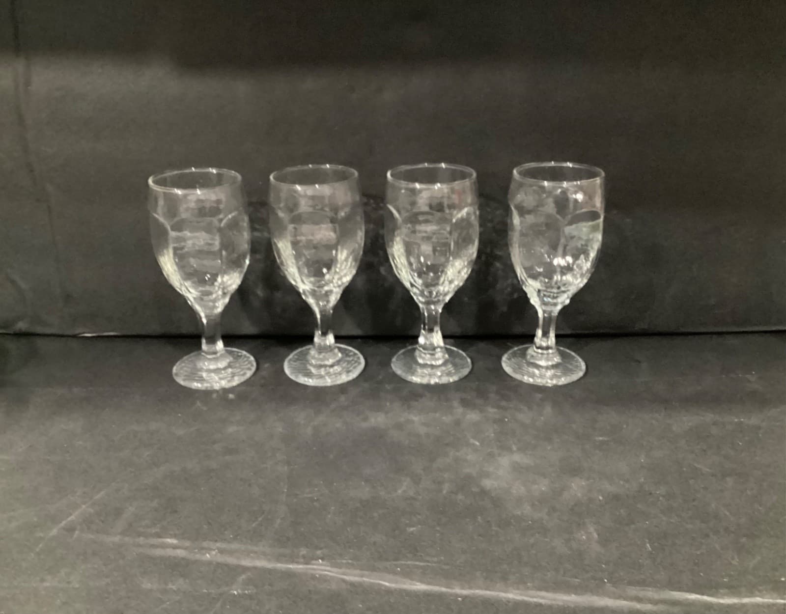 Libbey Chivalry Clear 6.25” Water Wine Goblets Textured Glass Set Of 4 - Thumbnail 2