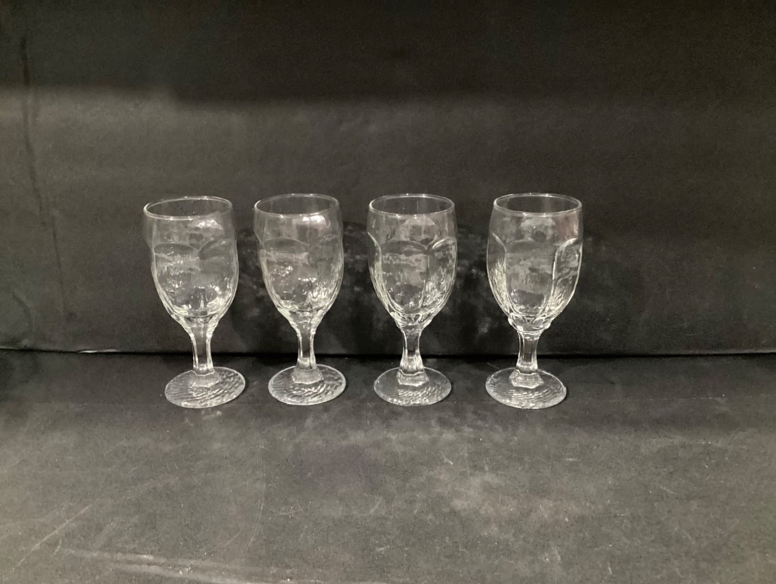 Libbey Chivalry Clear 6.25” Water Wine Goblets Textured Glass Set Of 4 - Thumbnail 3