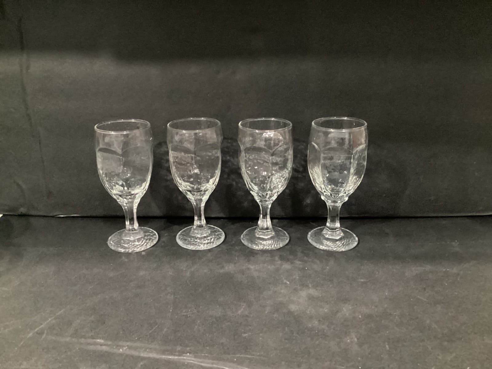 Libbey Chivalry Clear 6.25” Water Wine Goblets Textured Glass Set Of 4 - Thumbnail 4