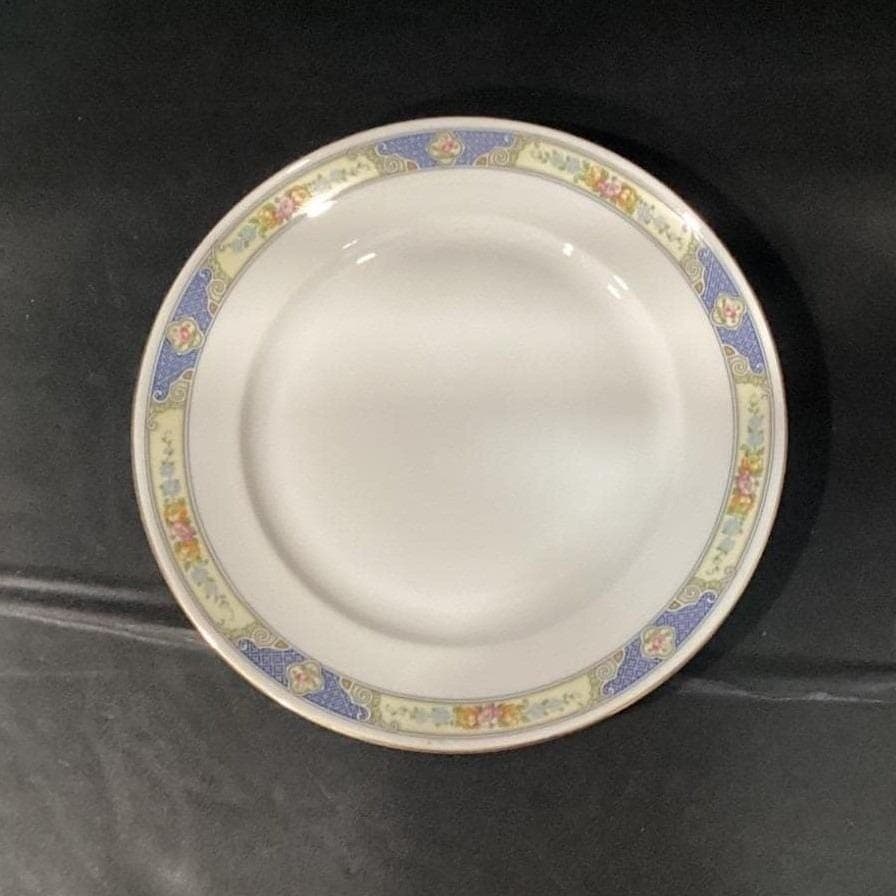 Bohemia Czechoslovakia Dinner Plates, Set of 4, Vintage European Porcelain - Thumbnail 5