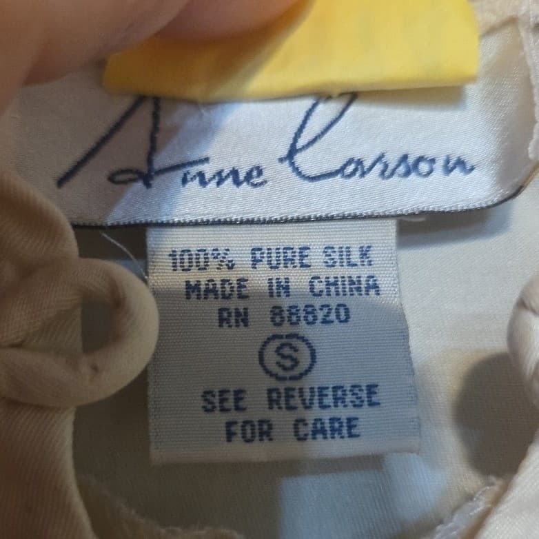 Anne Carson Cream Frog Knot Blouse, Women's Small, Short Sleeve, 100% Pure Silk - Thumbnail 5