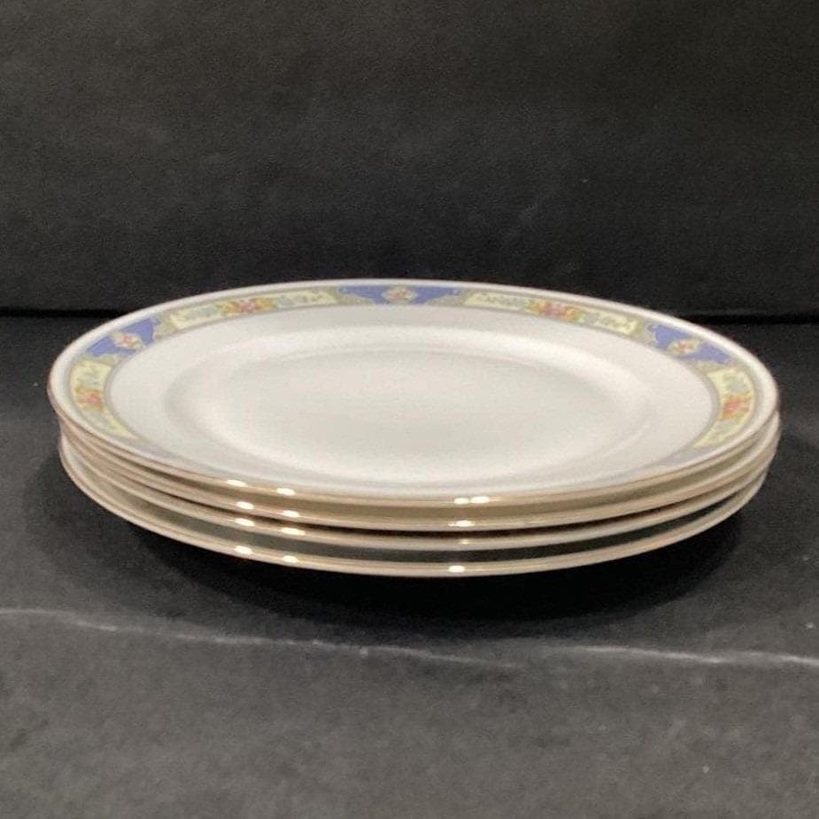 Bohemia Czechoslovakia Dinner Plates, Set of 4, Vintage European Porcelain - Thumbnail 9