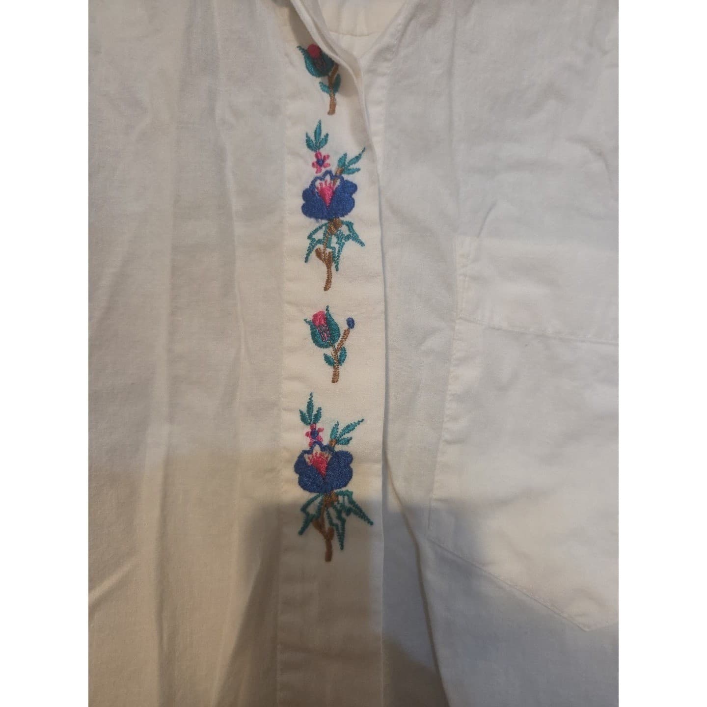 Company One Vintage White Embroidered Floral Button Down Shirt, Women's Small - Thumbnail 6