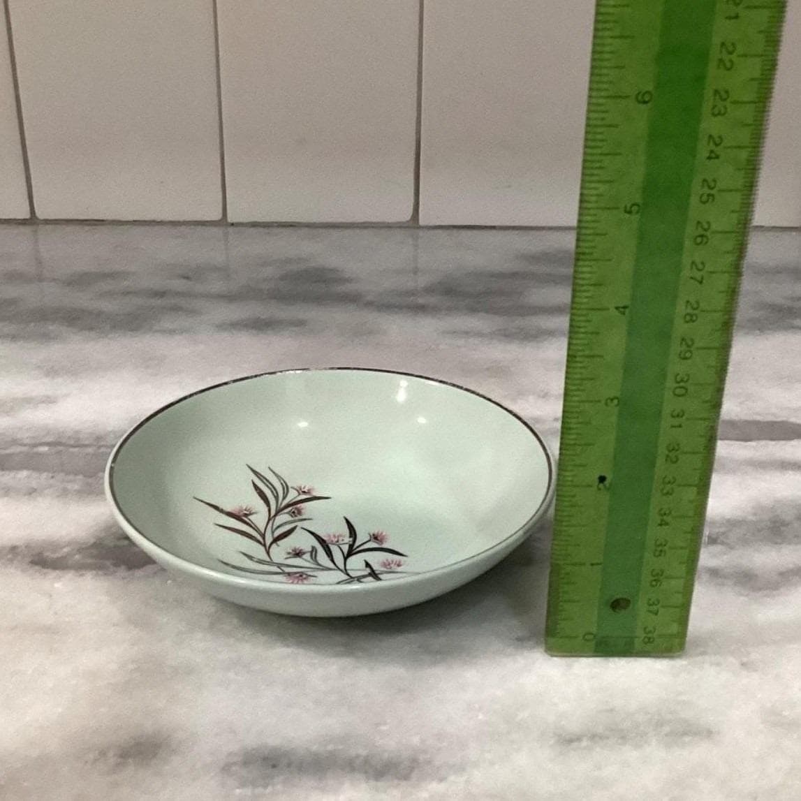 Universal Ballerina Mist Strawflower Salad Bowl & Plate, Vintage Dinnerware - Thumbnail 4