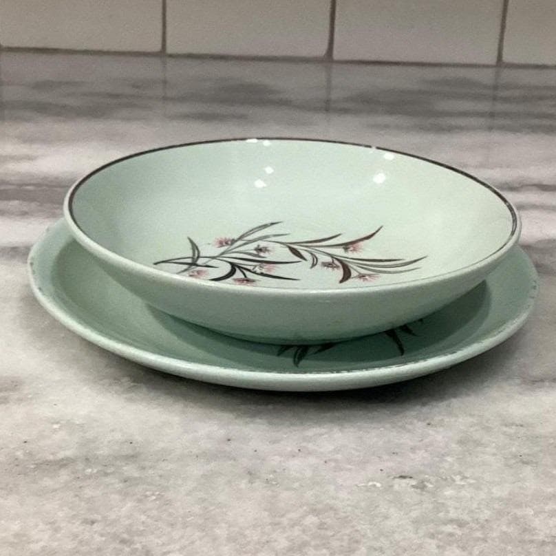 Universal Ballerina Mist Strawflower Salad Bowl & Plate, Vintage Dinnerware - Thumbnail 10