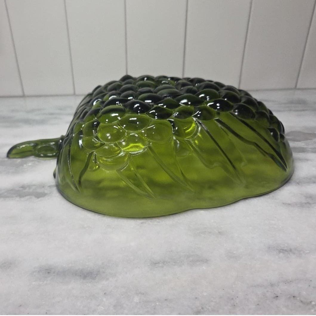Indiana Glass Avocado Green Serving Bowl, Grape Mid Century Dish Centerpiece - Thumbnail 10