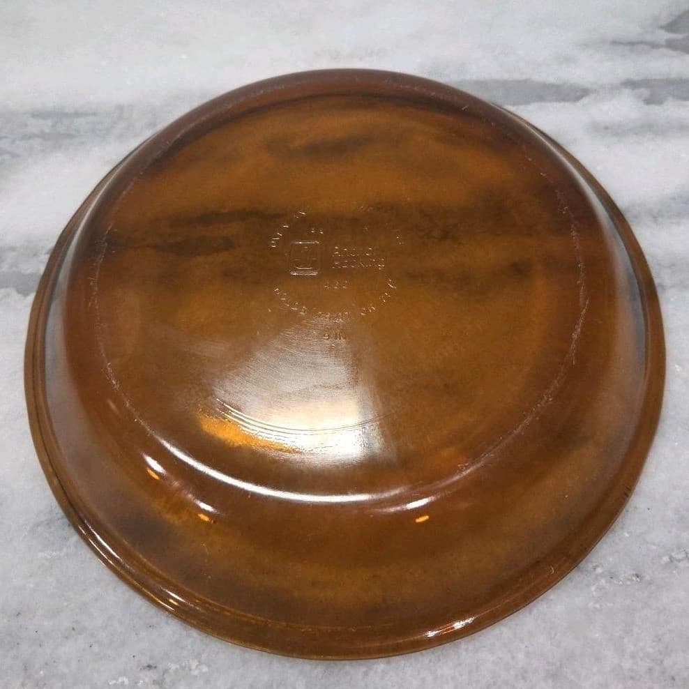 Anchor Hocking Amber Pie Plate, Glass Baking Pan, Oven & Microwave Safe Ovenware - Thumbnail 4